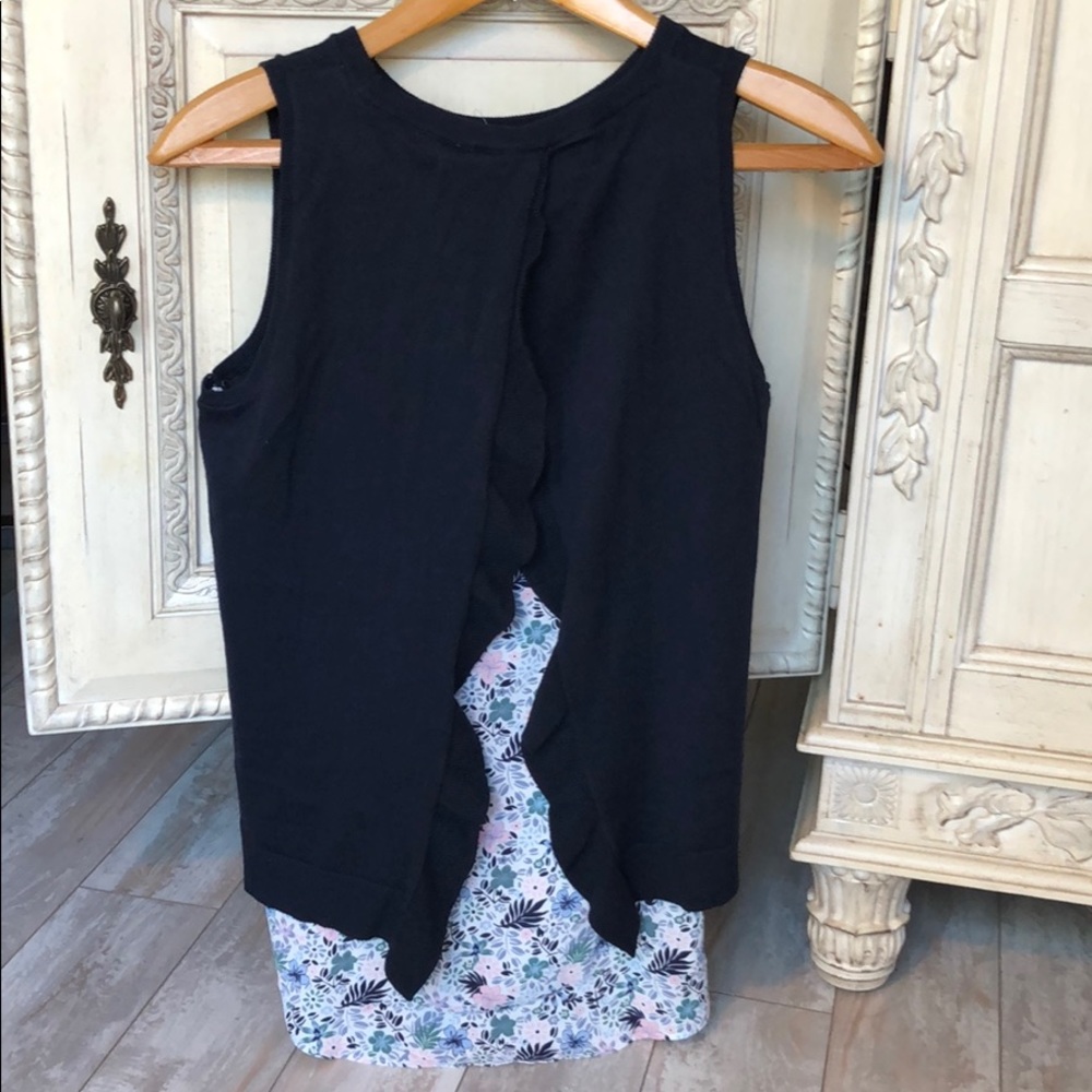 LOFT Navy Knit Sleeveless & Floral-Print Top.1942 - Picture 3 of 5
